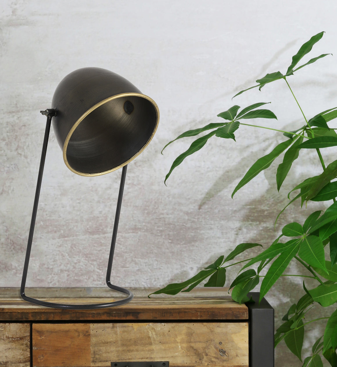Black & Bronze Table Lamp