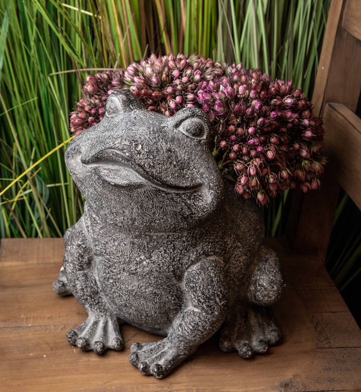 Fabrizio The Frog Rustic Planter